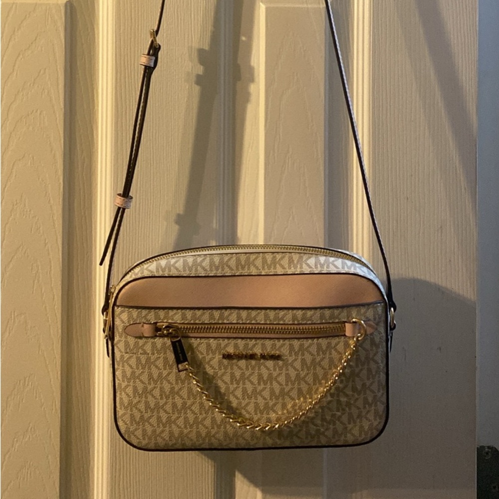 Micheal Kors Pink/white Over the Shoulder Purse
